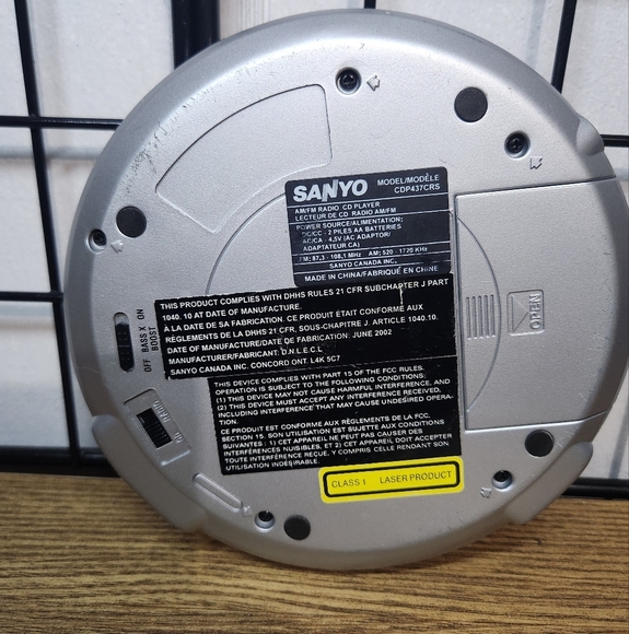 Sanyo CDP-437 Mobile 3D Anti Skip CD Player TESTED RARE MODEL Vintage - Picture 2 of 2